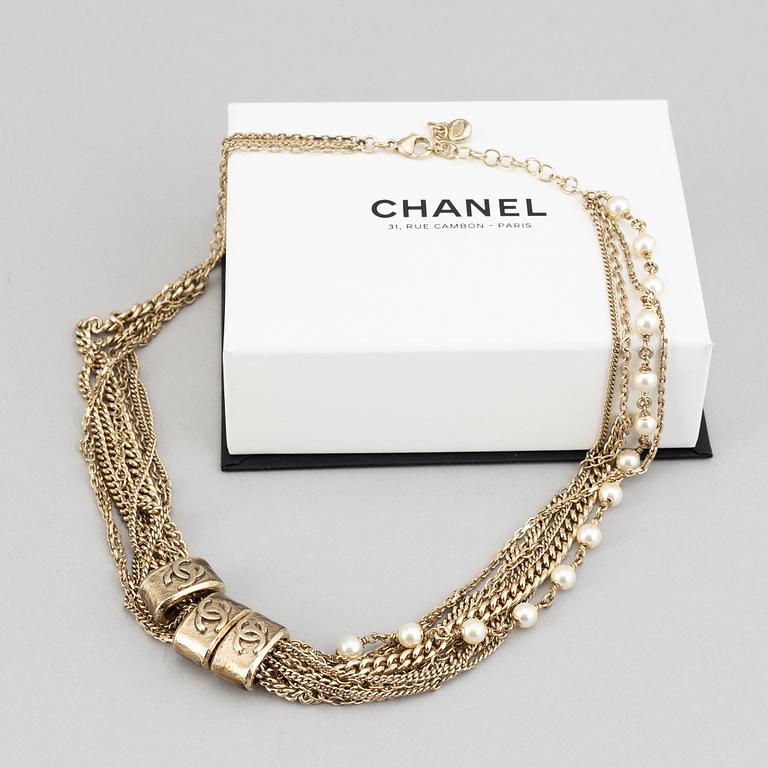 Chanel, collier, 2012.