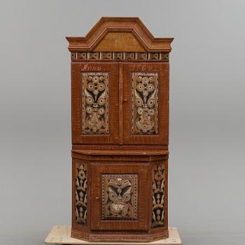 A swedish cupboard, probably Dalarna, early 19th century.