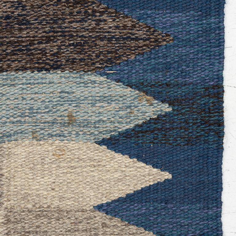 Matta, Rölakan, ca 220 x 142 cm.