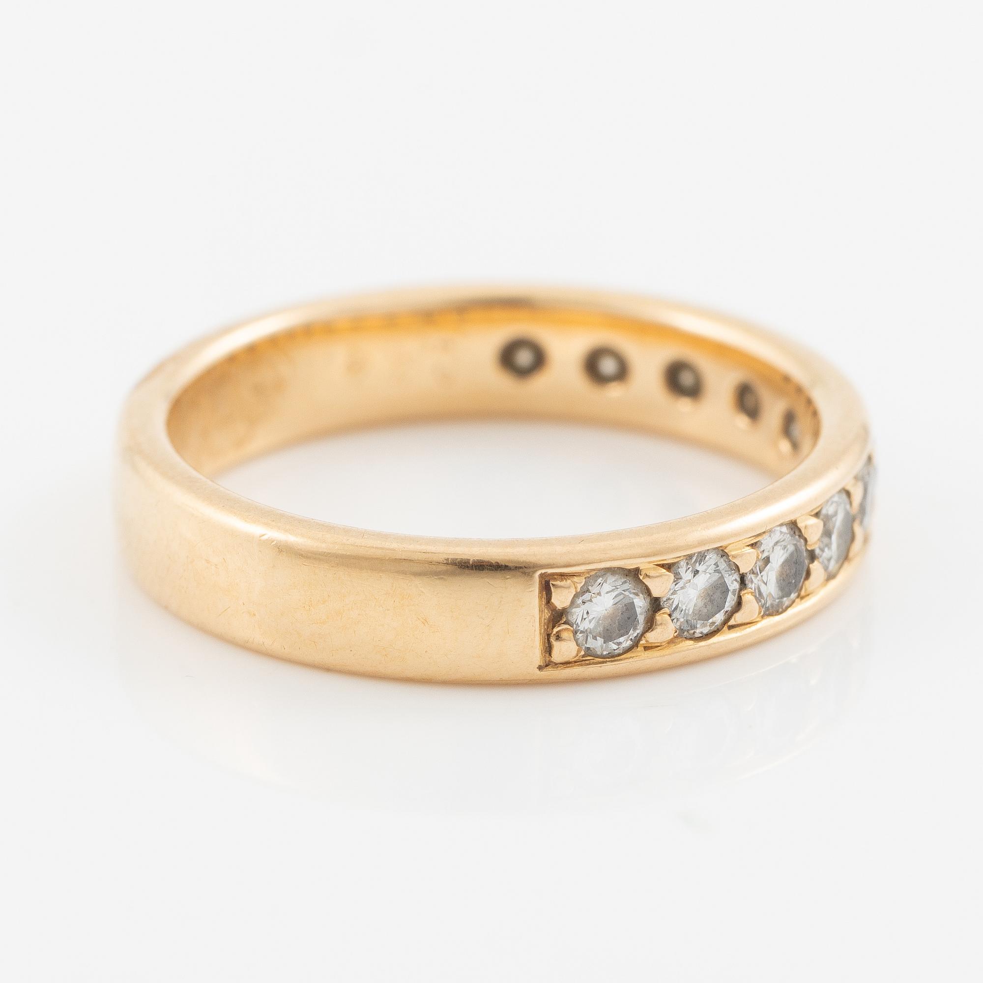 Ring, half eternity, gold with brilliant-cut diamonds.