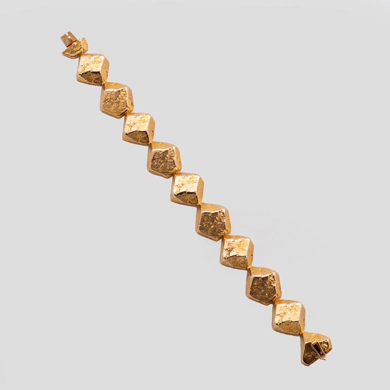 A Bjärn Wevkström 14K gold bracelet 1971, weight ca 45,8 gr.