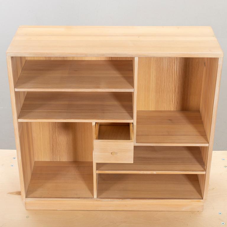 A SMAL SHELF "DICK" DESIGN OLOF PIRA.