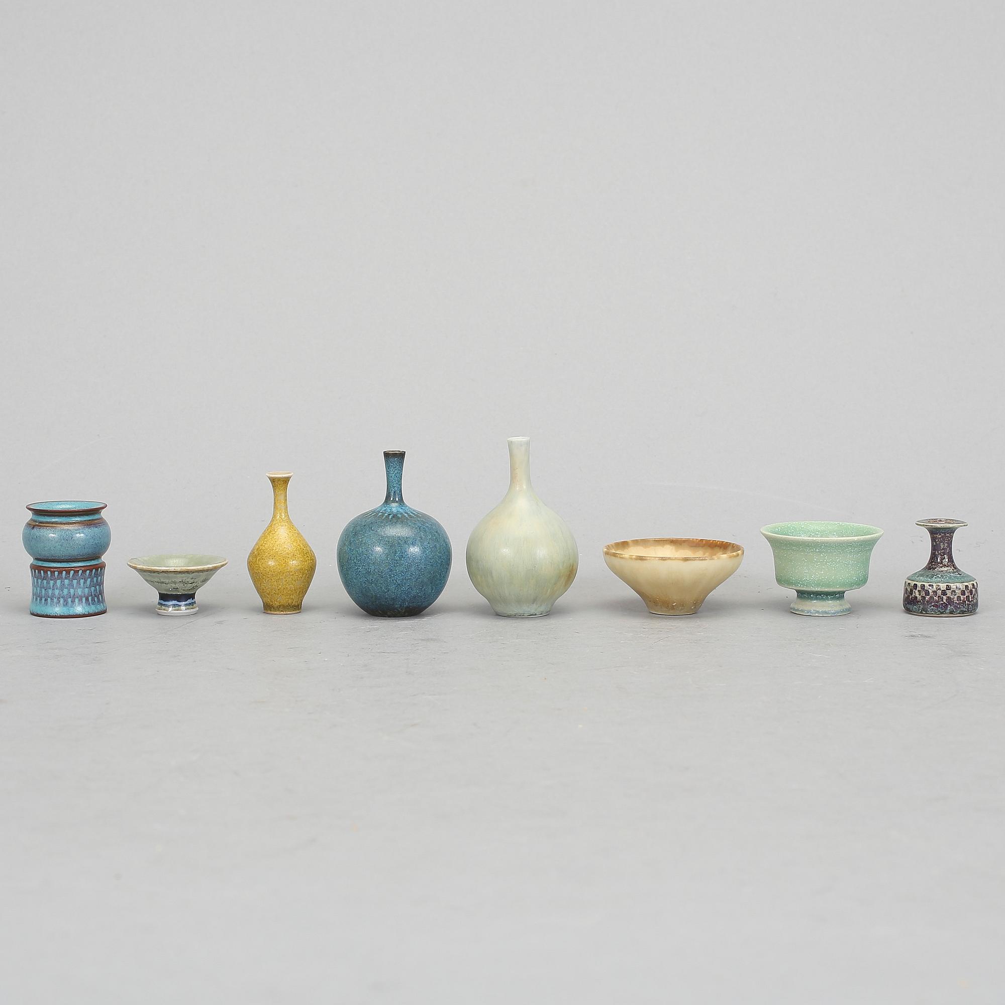 MINIATYRER, 8st, stengods, bla Stig Lindberg och Sven Wejsfelt.