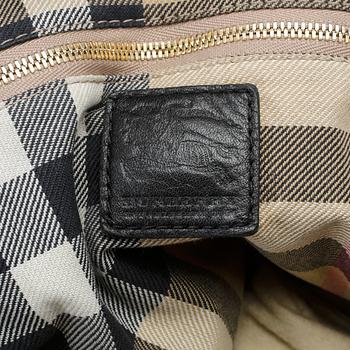 VÄSKA, Burberry.
