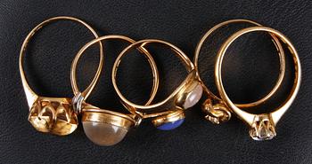 RINGAR, 5 st, guld 18k samt stenar. Tot vikt 15 gram.