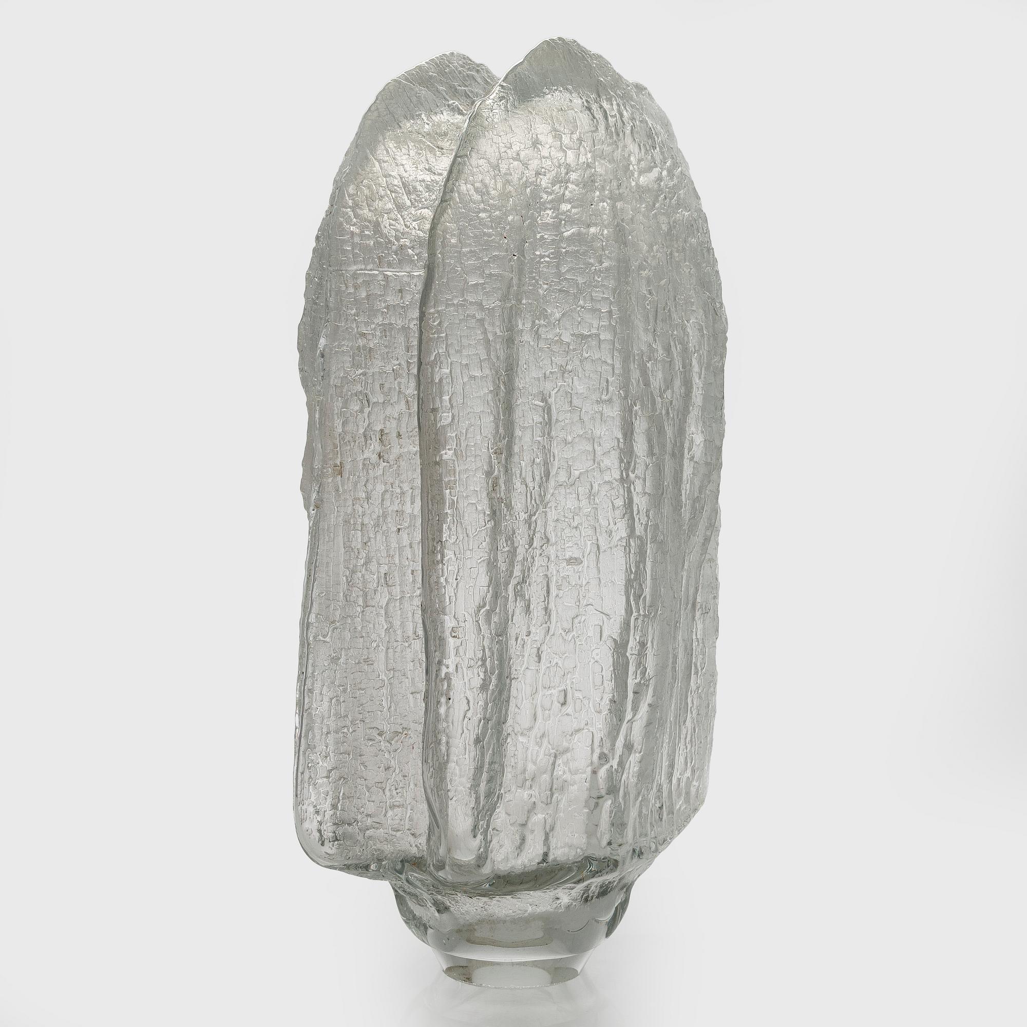 Timo Sarpaneva, veistos "Varjot" Finlandia sarjasta, signeerattu Timo Sarpaneva, Iittala 1964.