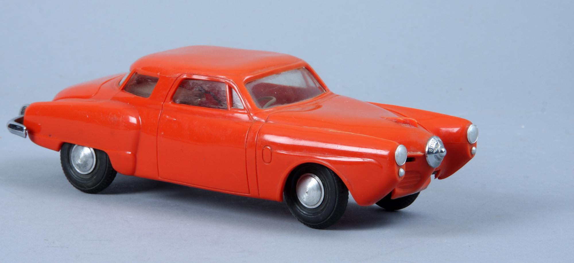 LEKSAKSBIL, plast, "Studebaker", 1900-talets mitt.