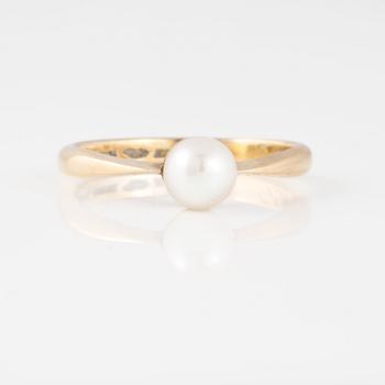 RING, med odlad pärla.