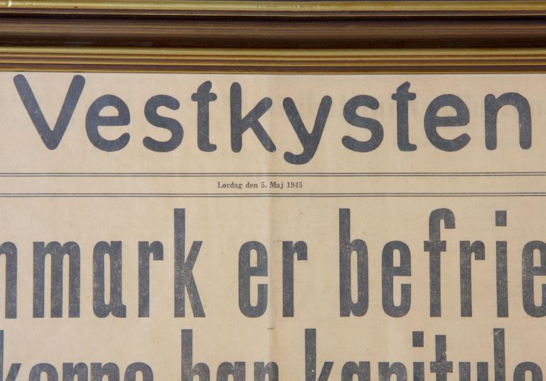 FÖRSTASIDOR, 2 st, Arbetet och Vestkysten, 3 september 1939 resp 5 maj 1945.