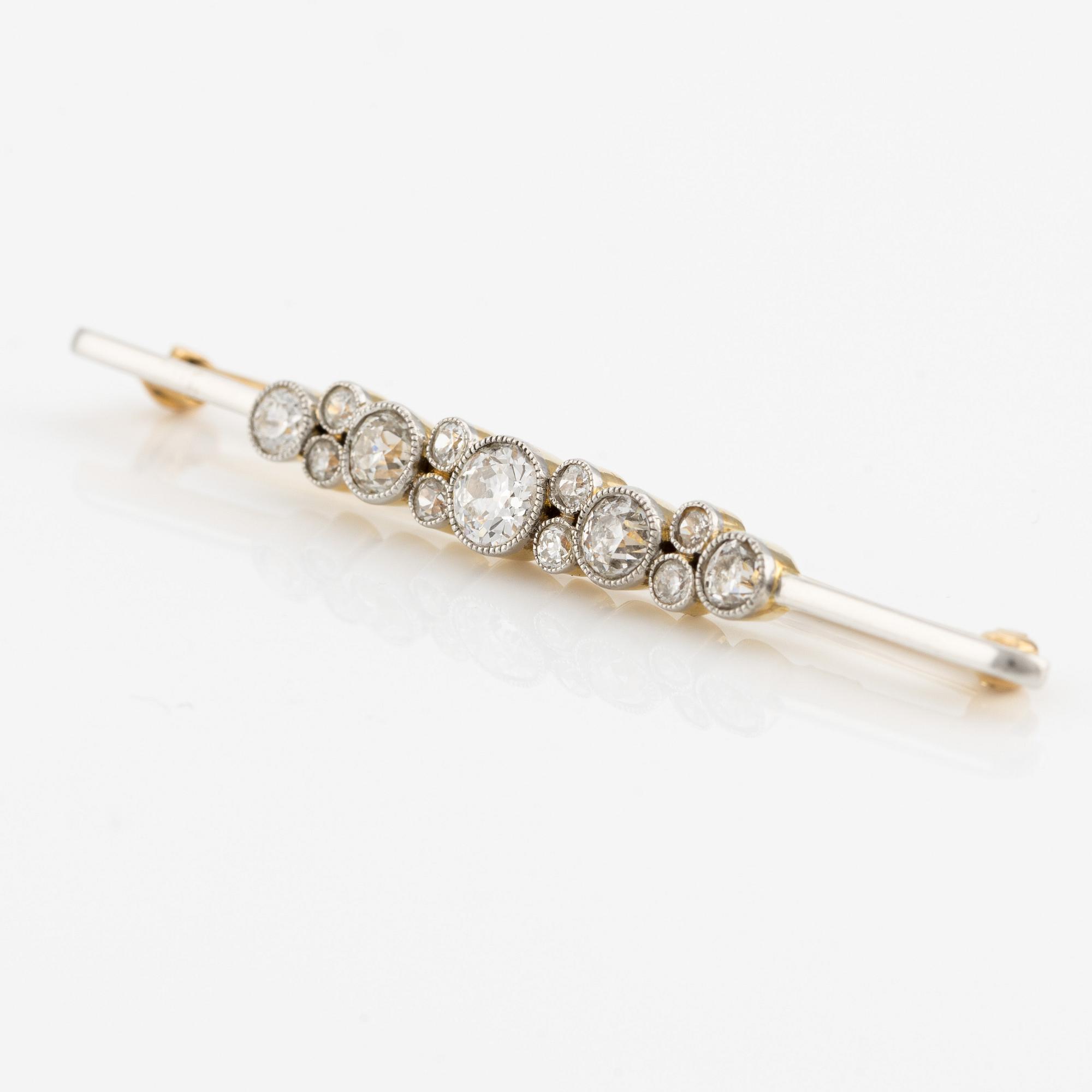 Brosch 18K guld med gammalslipade diamanter.
