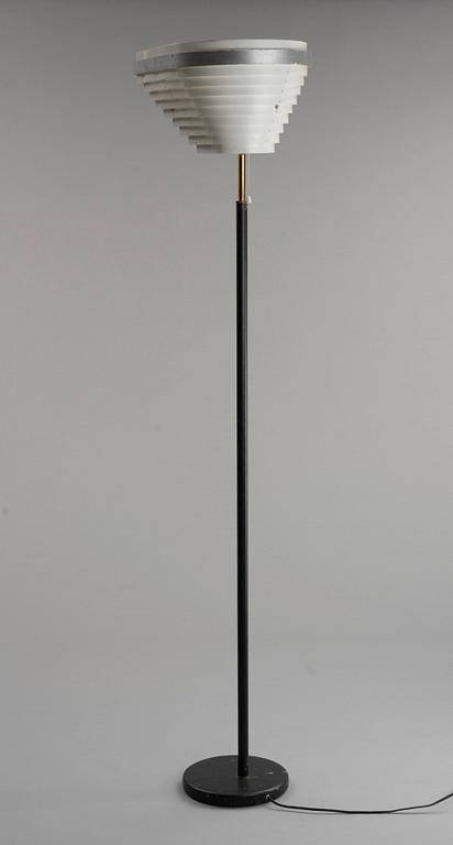 Alvar Aalto, GOLVLAMPA.