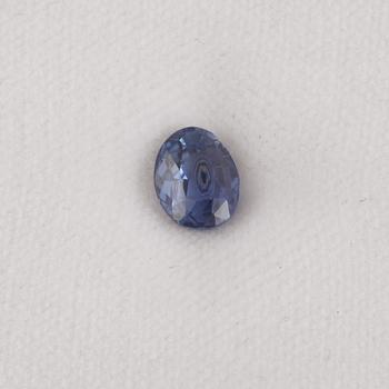 BLÅ SAFIR, oinfattad, 3.86ct eligt intyg.