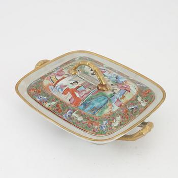 A Chinese dish with cover and a teapot, Canton, 19th Century.