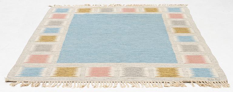 Matta, rölakan, signerad BS (möjligen Birgitta Södergren) ca. 215 x 164 cm.