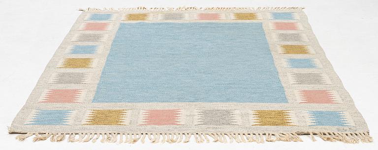 A flat weave carpet, signed BS (possibly Birgitta Södergren), c. 215 x 164 cm.