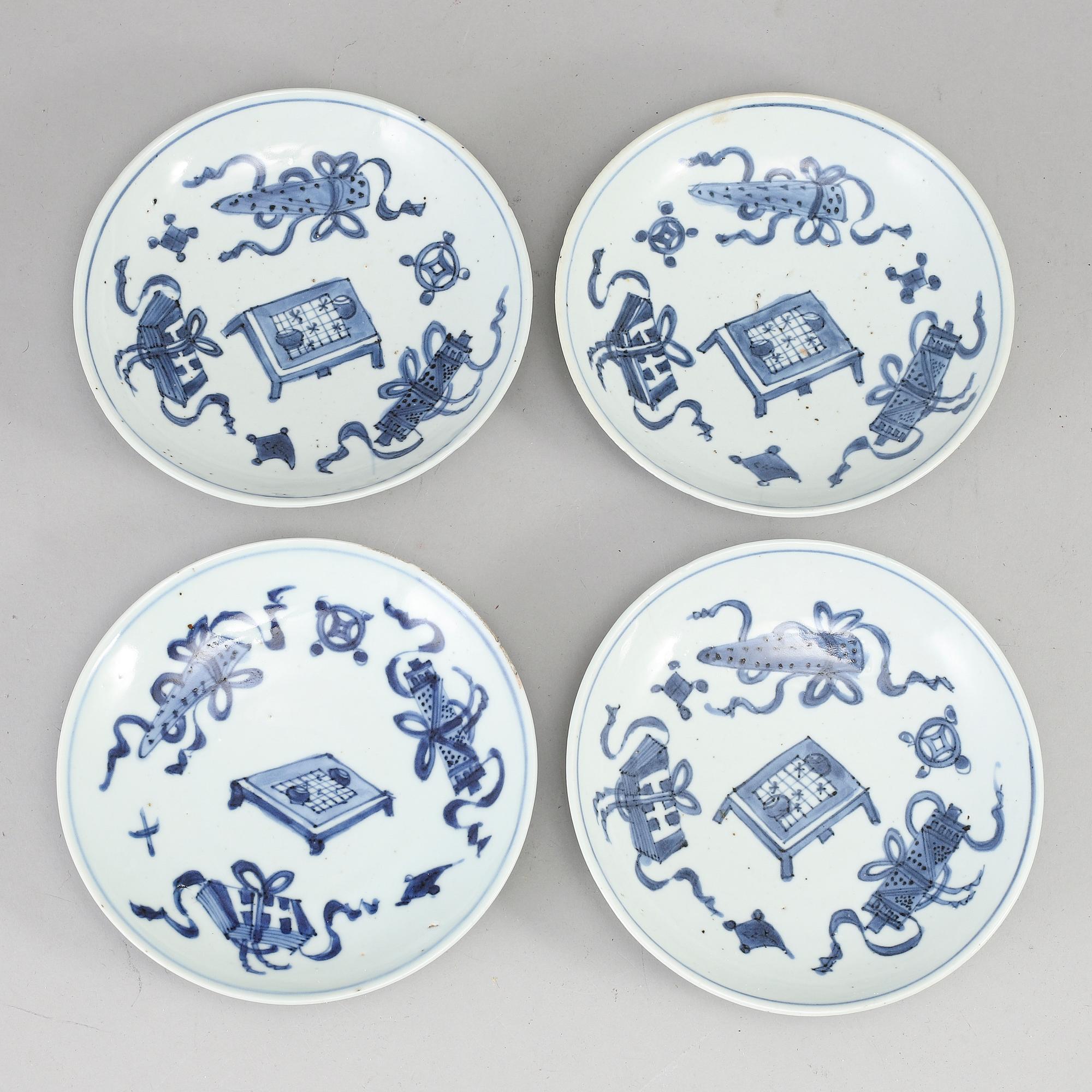 A group of four blue and white dishes, Tianqi/Chongzhen, 17th Century.