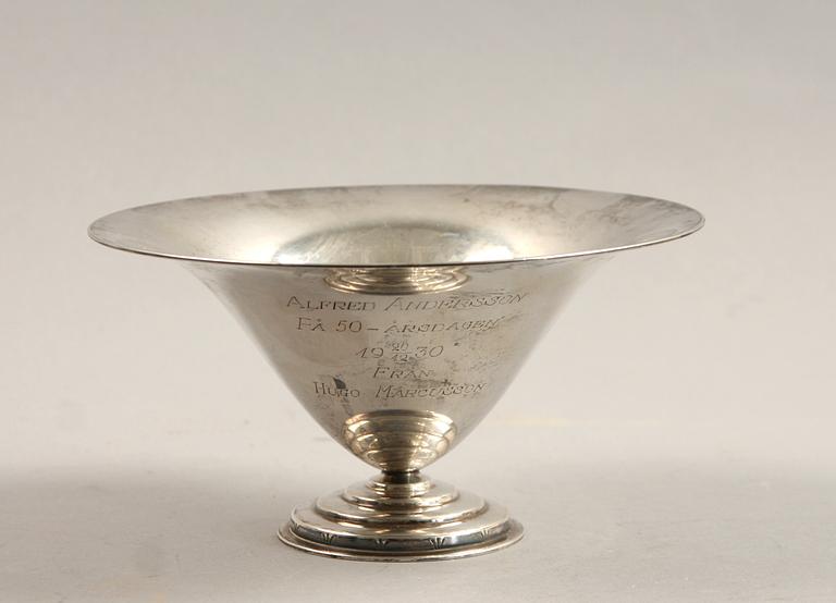 SKÅL PÅ FOT, silver. G.A.B, 1930. 193 gr.