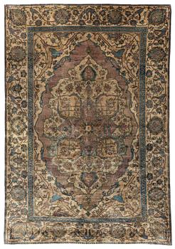 A rug, antique, silk Kashan so called Motashem / Feraghan ca 187 x 129,5 cm.