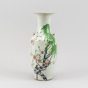 A Chinese vase, 20th Century.