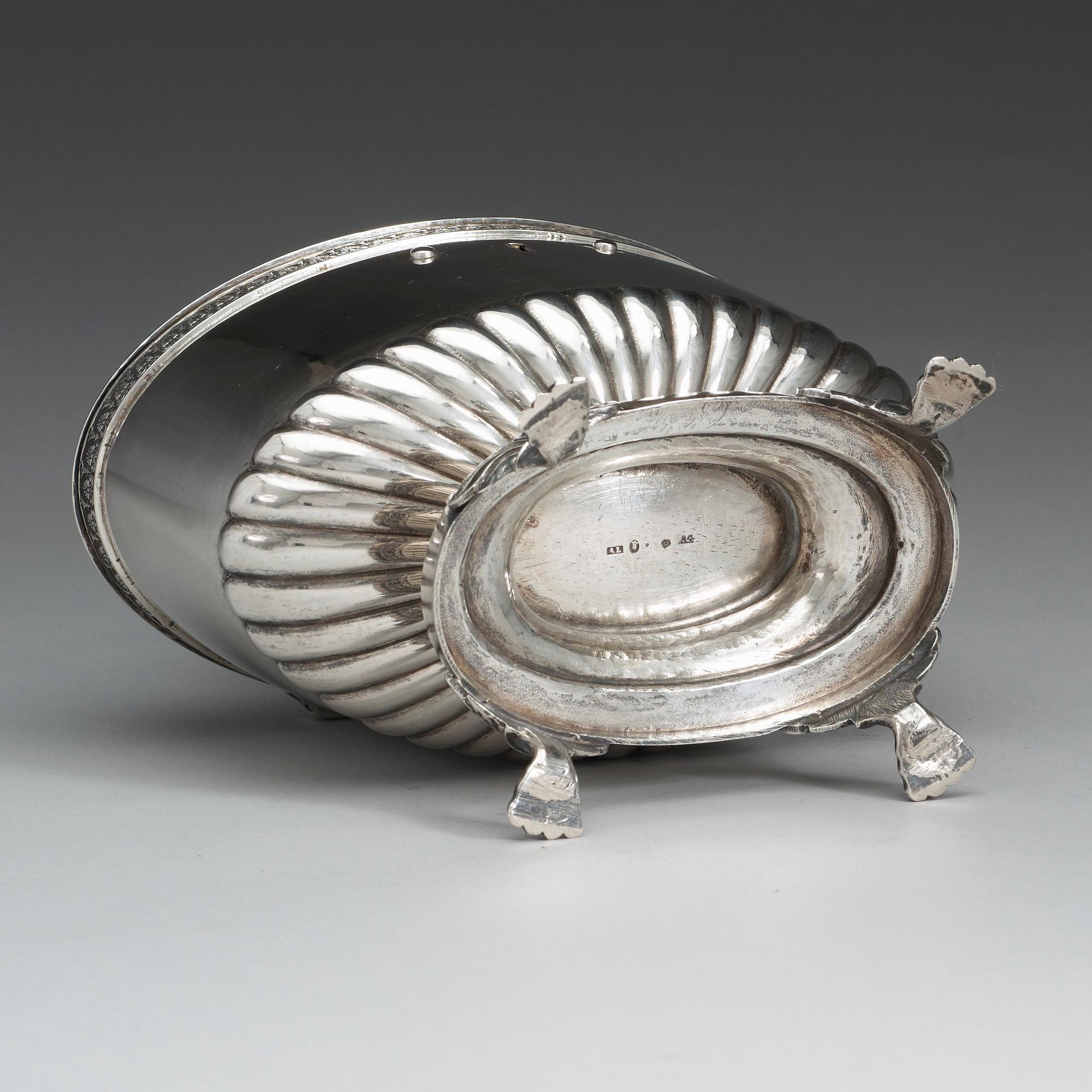 A Swedish 19th century silver sugar-casket, marks of Anders Lundqvist, Stockholm 1831.