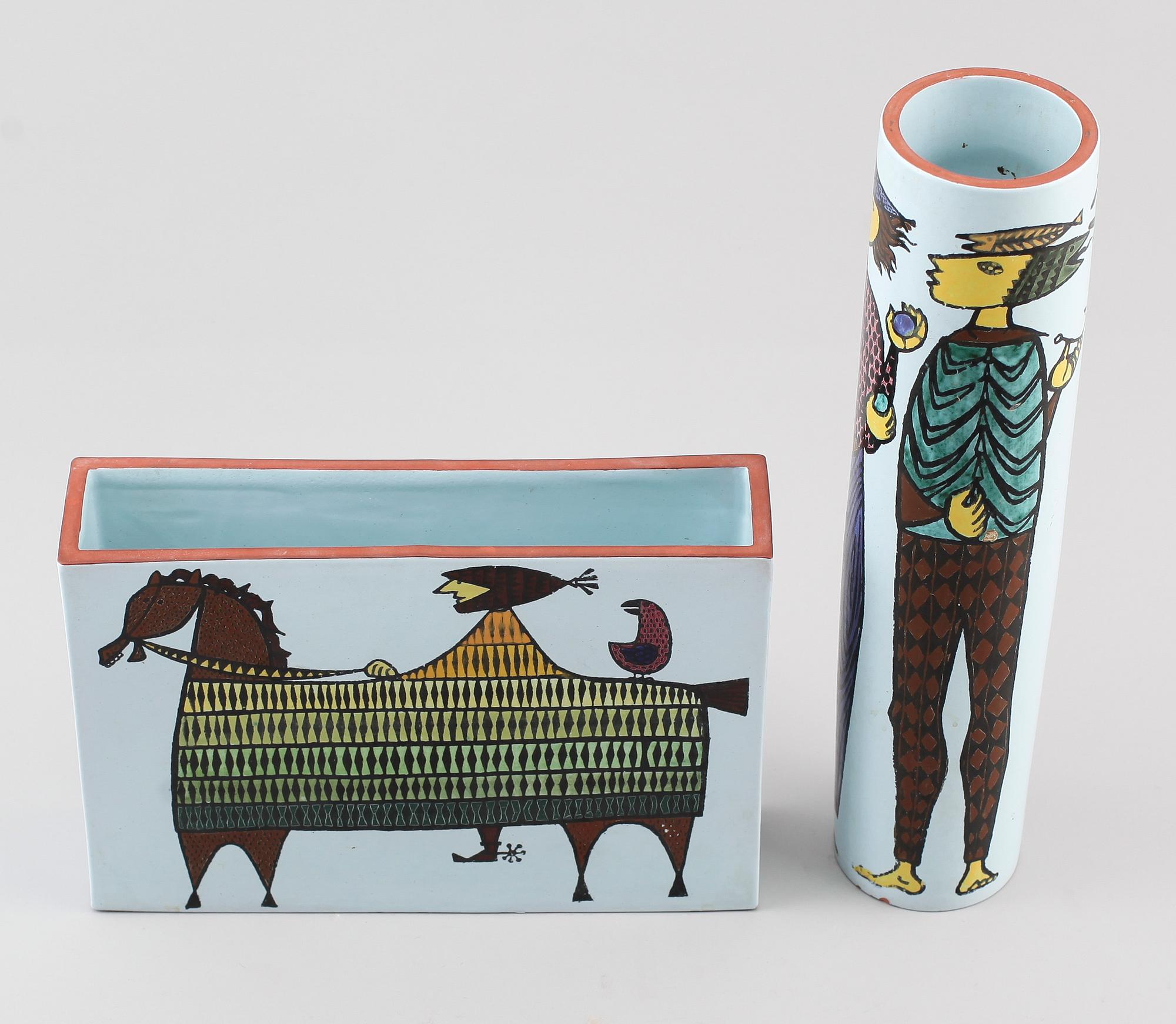 VASER, 2 st, fajans, "Karneval", Stig Lindberg, Gustavsberg Studiohand.