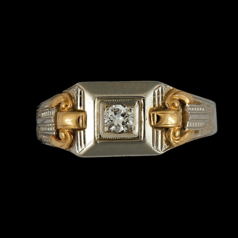 RING, 18k vitguld med briljantslipad diamant ca 0,14 ct. Vikt ca 8g.