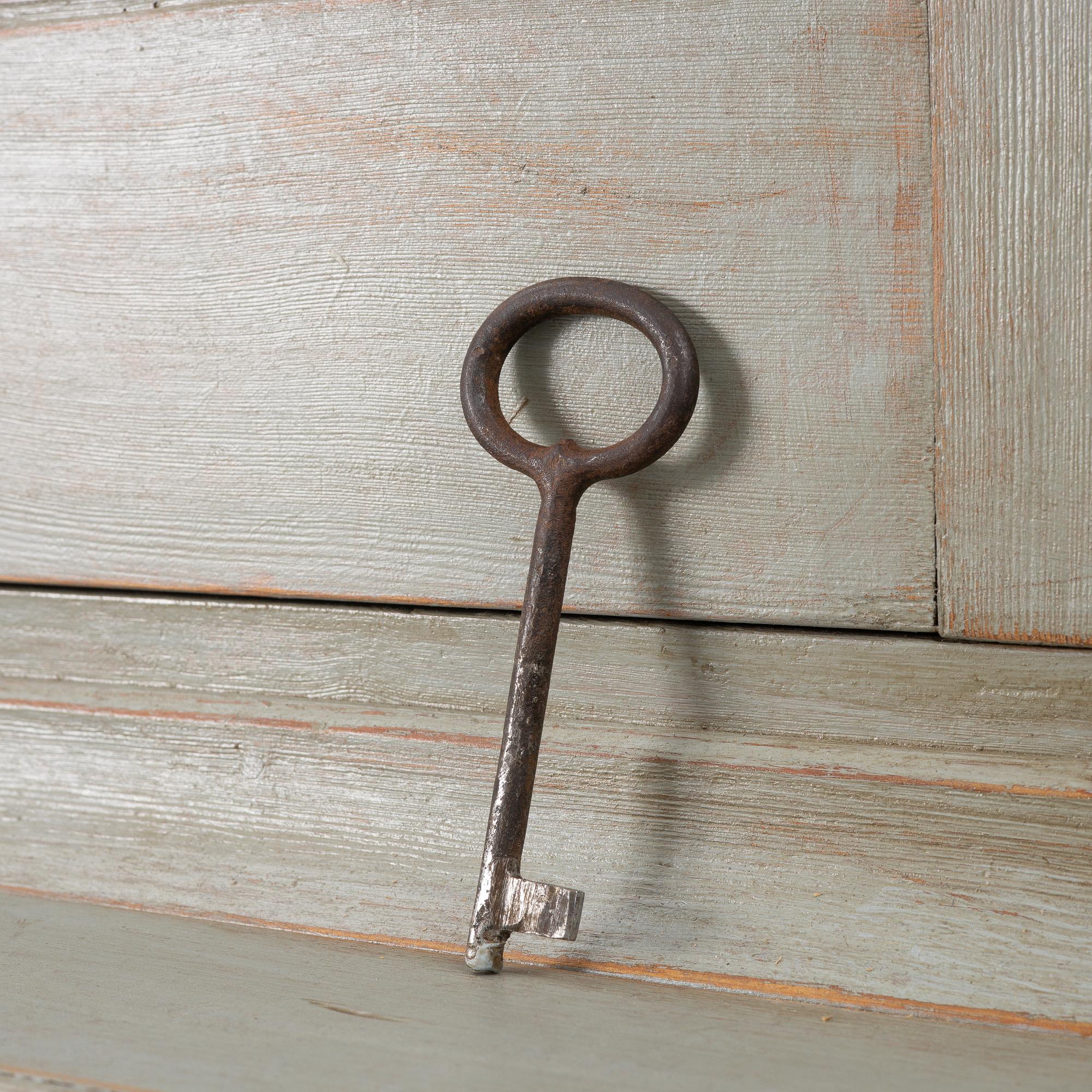 Cabinet, 19th century.