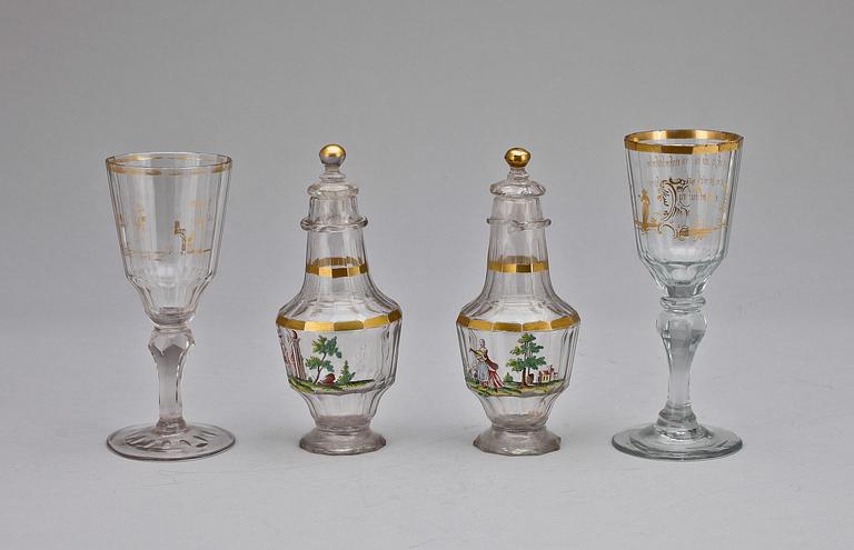 VINGLAS 2 st SAMT KARAFFER, ett par, glas, omkr 1800.