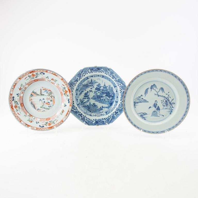 Plates 8 pcs China 17th-18th century porcelain (flat and deep).