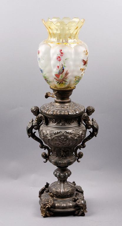 FOTOGENLAMPA, metall och glas, nyrenässans, 1800-talets andra hälft.