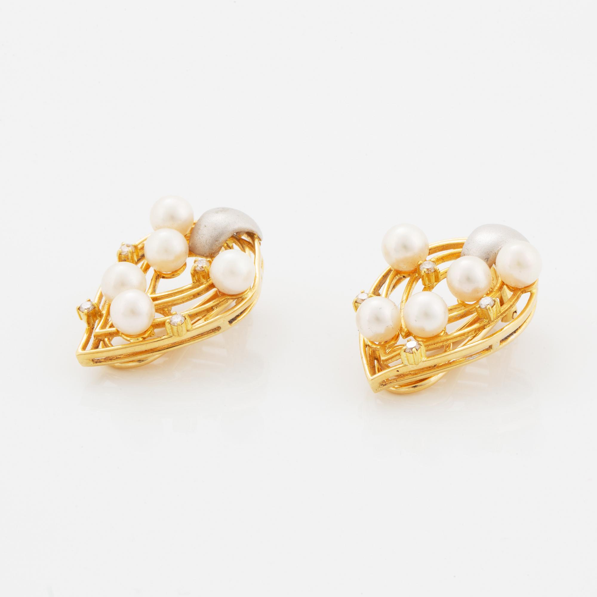 Pearl and brilliant-cut diamond earrings.
