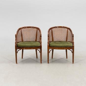 Armchairs, a pair, and a table from the second half of the 20th century.