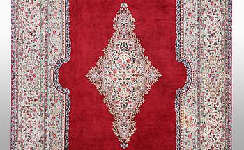 A carpet, Old Kerman, ca 357 x 265 cm.