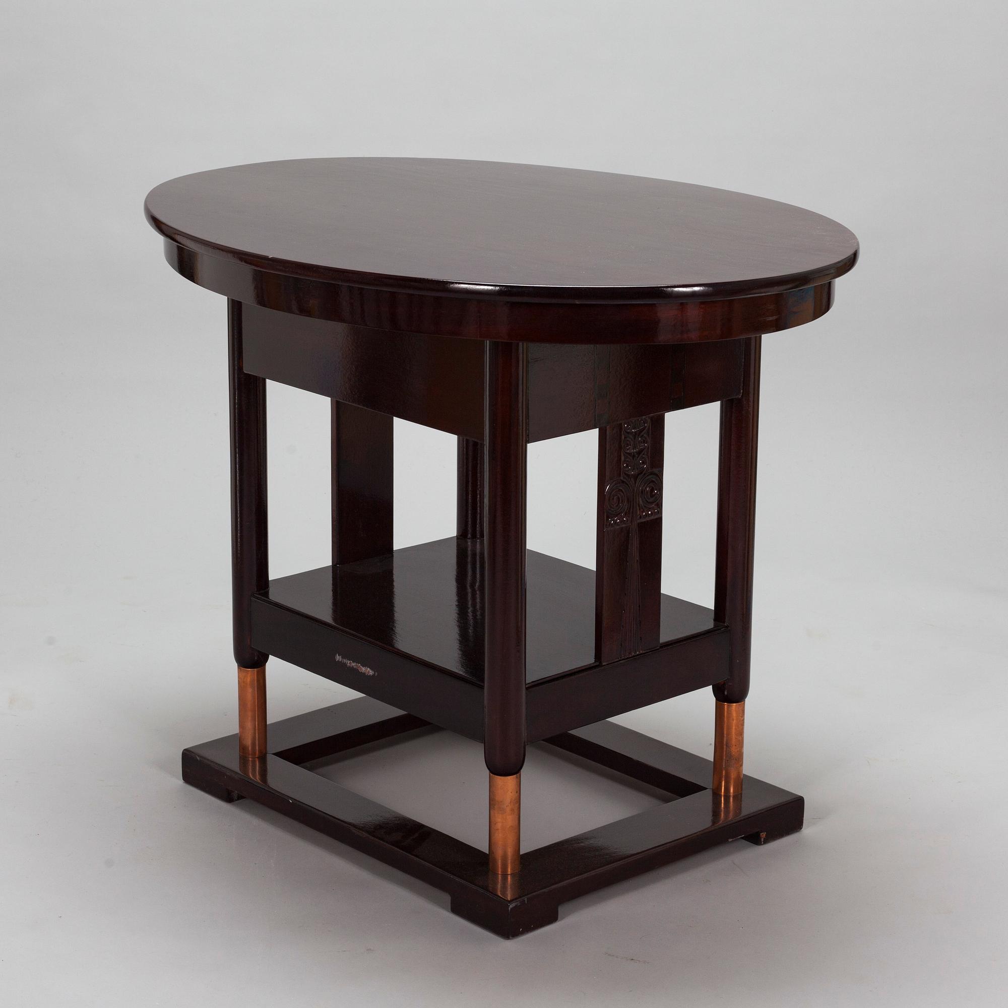 Bernhard Häkli, An oval table and two flower pedestals, Vihdin Puuseppäin Huonekaluliike 1911.