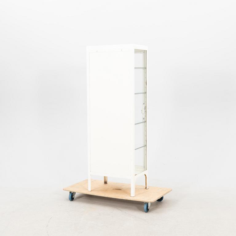 Läkarskåp Mellaneuropa 1900-talets mitt.