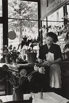 269. Edouard Boubat, "Paris, 1952".