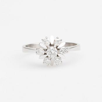 RING, 18K vitguld med briljantslipade diamanter ca 0.50 ct.