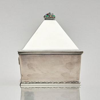 Sven-Arne Gillgren, a sterling silver box, GAB, Stockholm, Sweden 1948.