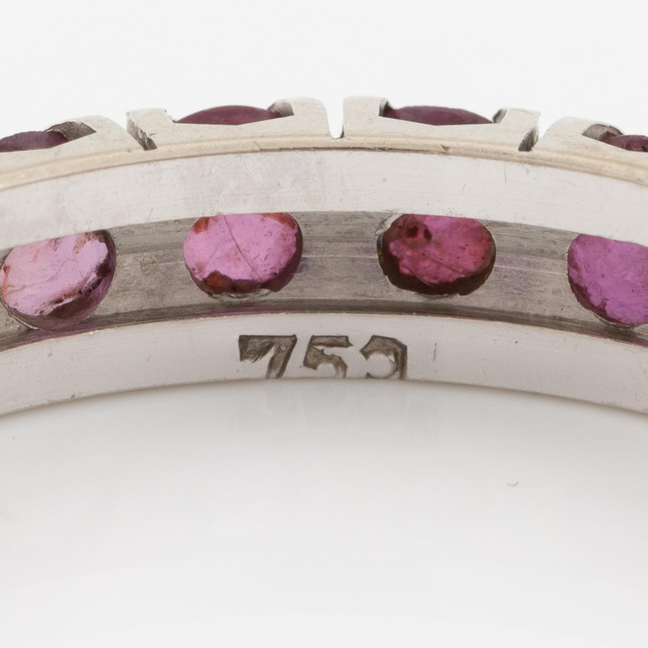 Ring, eternity ring 18K white gold with rubies.