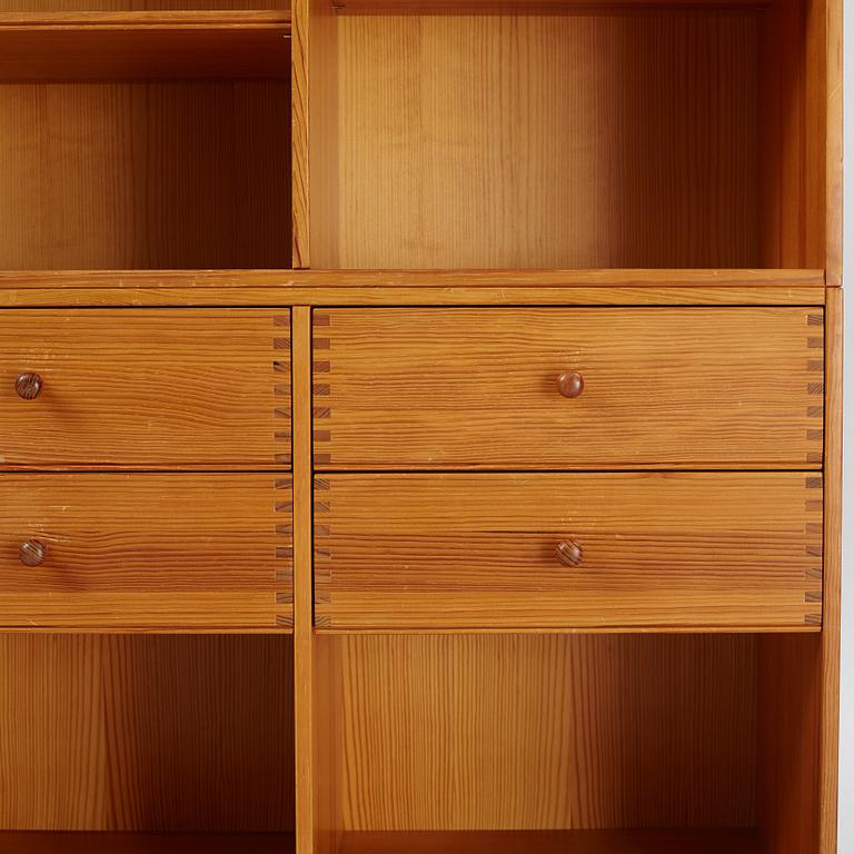 Andreas Hansen, a set of four bookcase modules from Hadsten Træindustri, Denmark.