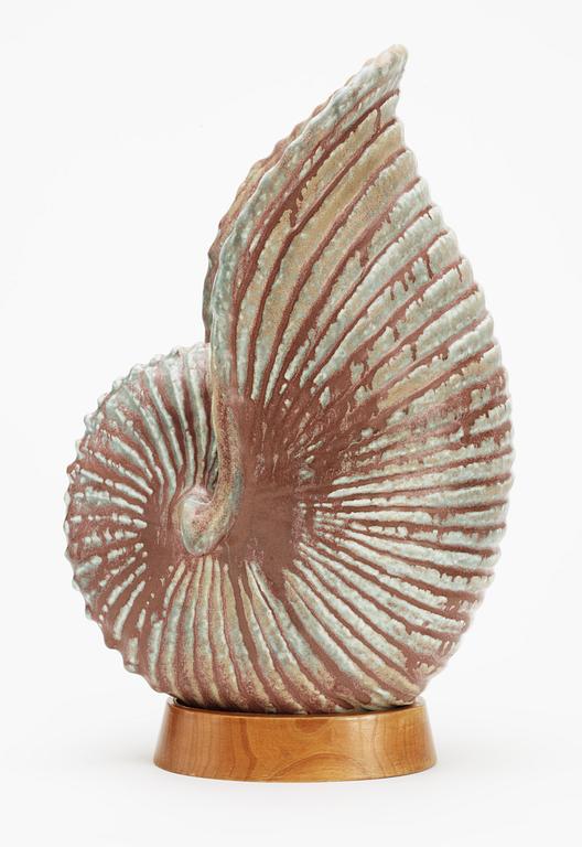 A Gunnar Nylund stoneware sculpture of a seashell, Rörstrand.