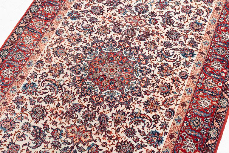 Matta, semiantik Isfahan (Haj Agha Reza) Seirafian, signerad, ca 170 x 105 cm.