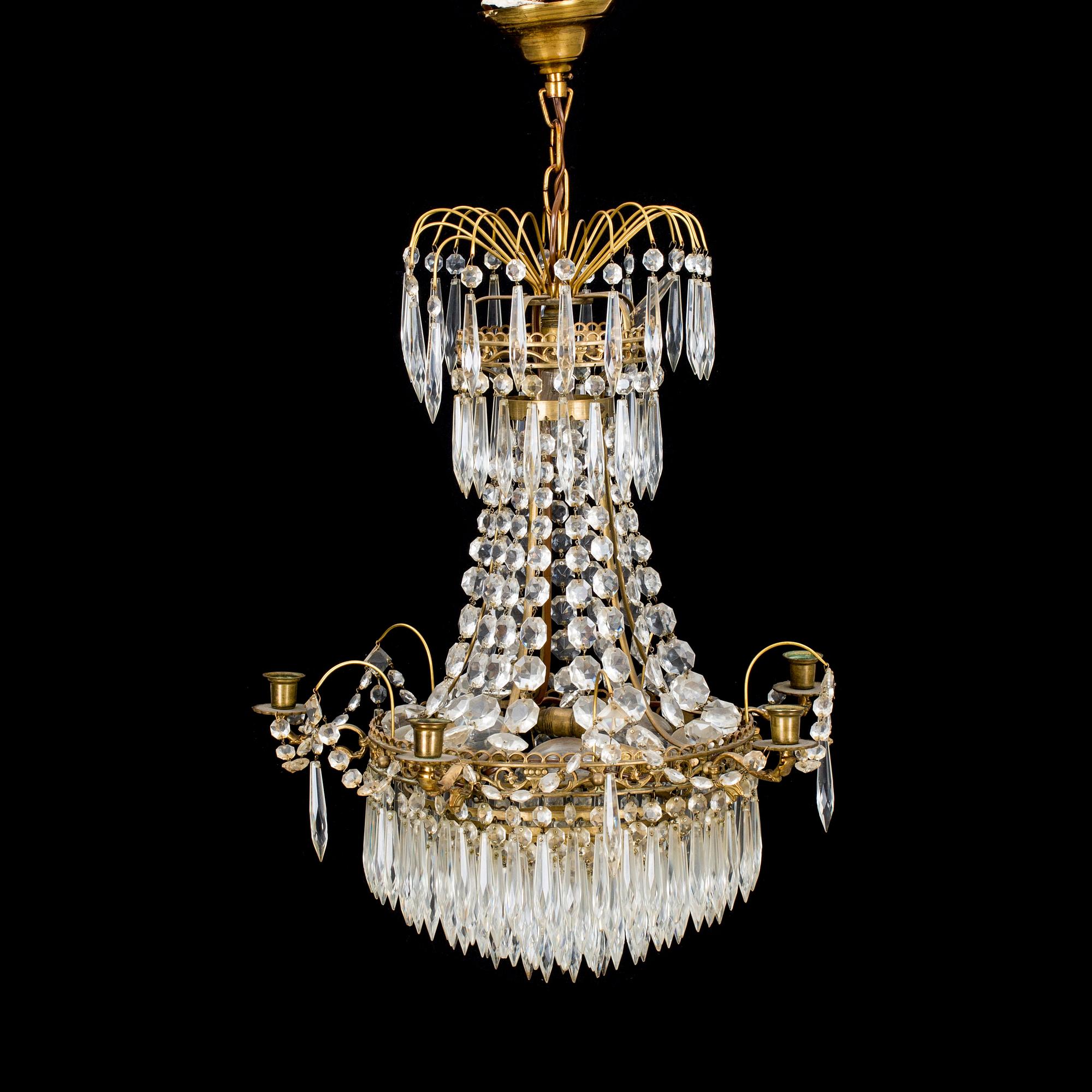 LJUSKRONA, gustaviansk stil, 1900-tal. Höjd 63 cm.