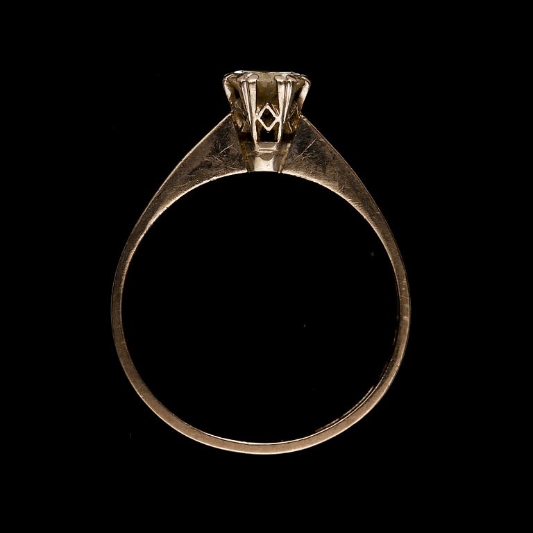 RING, 18k vitguld med briljantslipad diamant, 0.44 ct. Göteborg, 1969. Vikt 3 g.