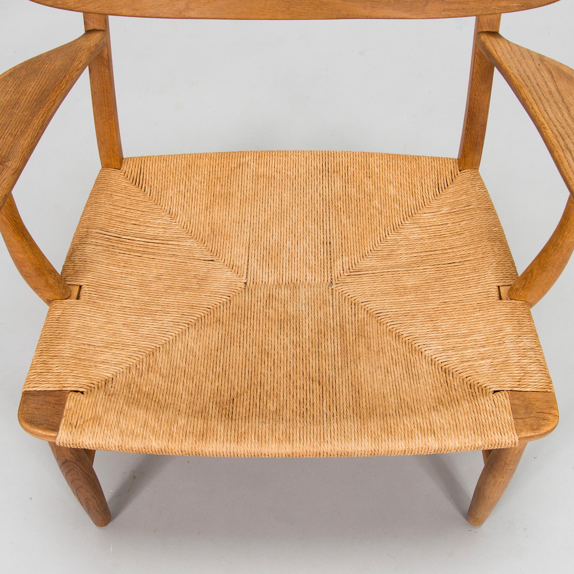 Hans J Wegner, fåtölj, modell CH 22, Carl Hansen & Sons, Odense.