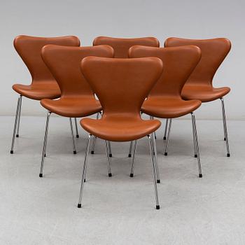 ARNE JACOBSEN, stolar, "Sjuan", 6 st, Fritz Hansen, Danmark.