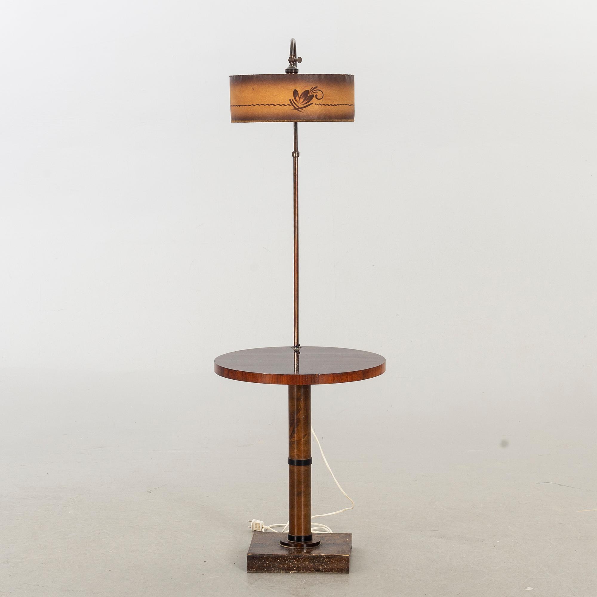 GOLVLAMPA m BORD, funkis.