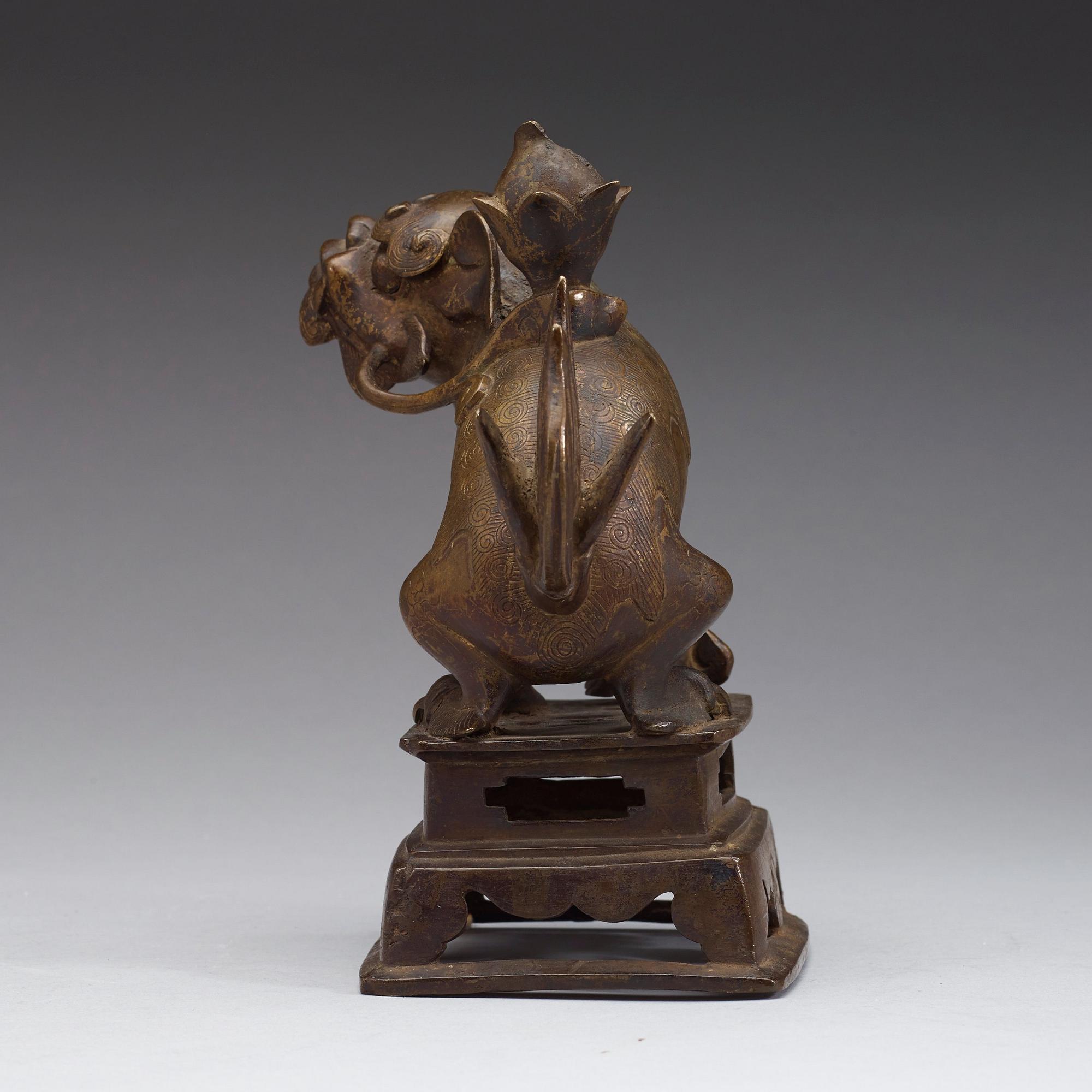 FOHUND, brons, troligen Mingdynastin (1368-1643).