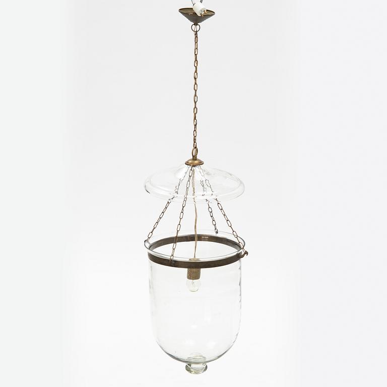 A glass hanging light, ealry 20th Century.