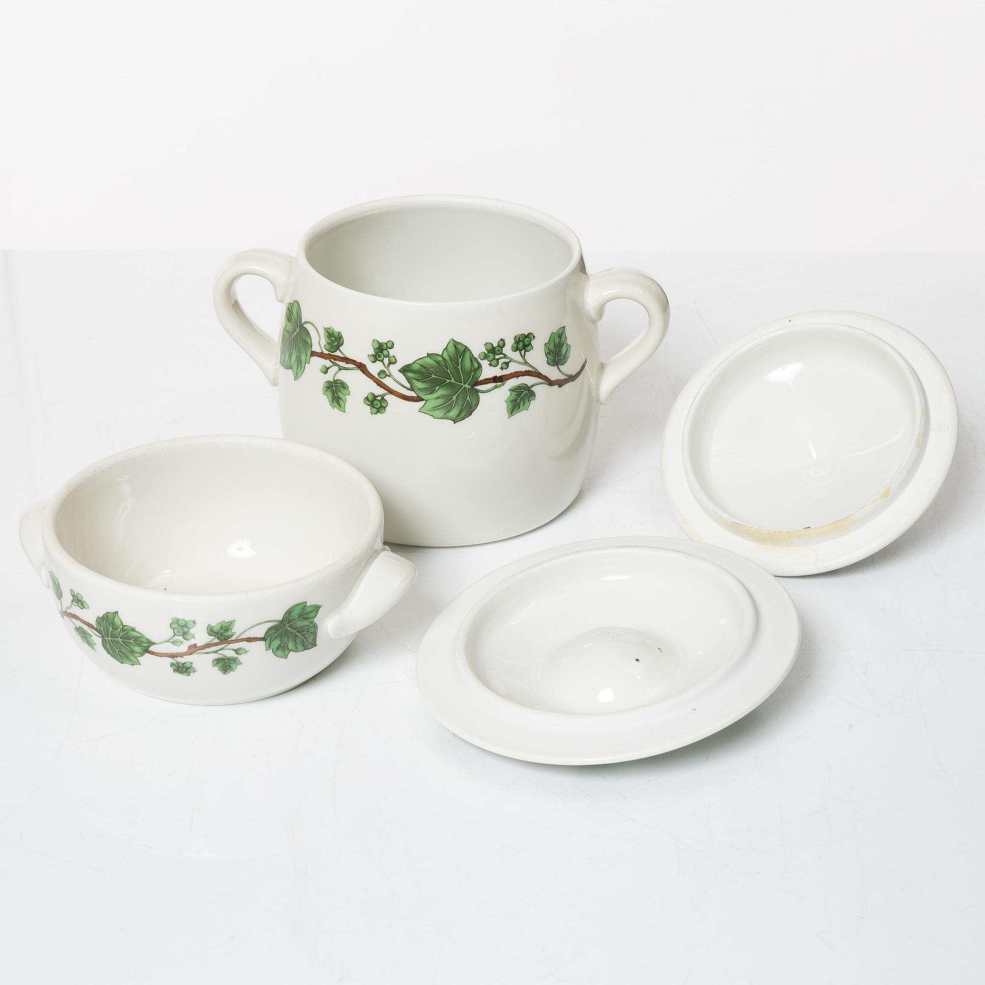 Service, 63 pieces, porcelain, Porcelaine de Paris, Limoges, France.